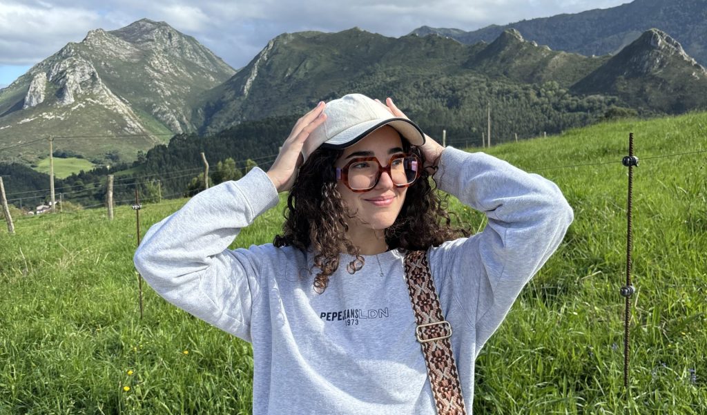 Creadora de contenido UGC